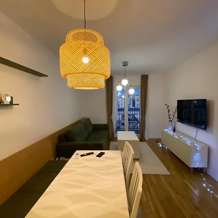 Lägenhet Cozy One Bedroom Podgorica