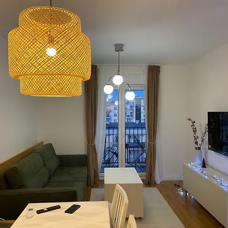 Cozy One Bedroom Lägenhet Podgorica
