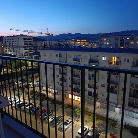 Lägenhet Cozy One Bedroom Podgorica